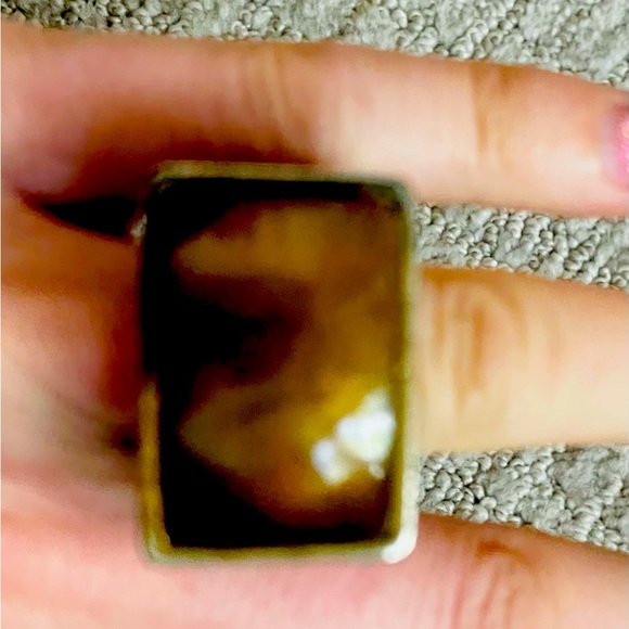 Very unique ring - Picture 4 of 4